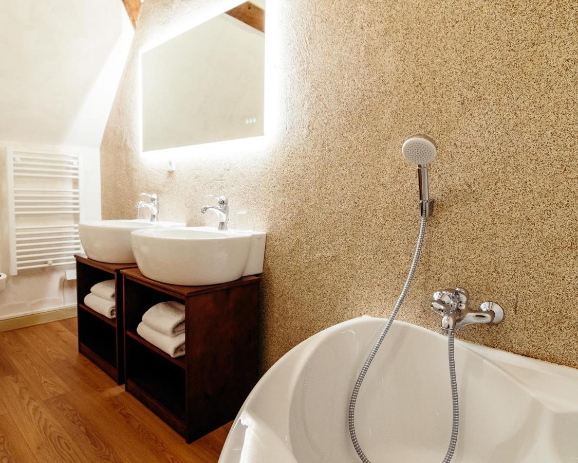 Domaine Des Lumieres Hotell Aisonville-et-Bernoville Eksteriør bilde